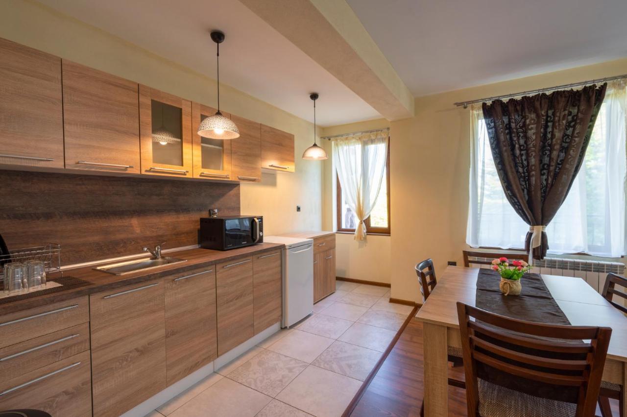 Family Hotel Preslav Ngoại thất bức ảnh