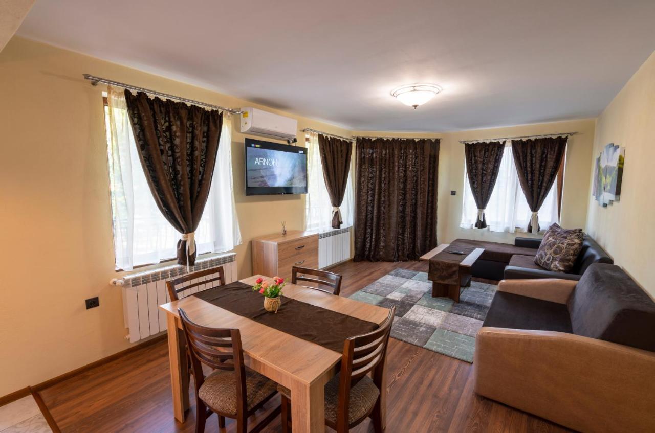 Family Hotel Preslav Ngoại thất bức ảnh